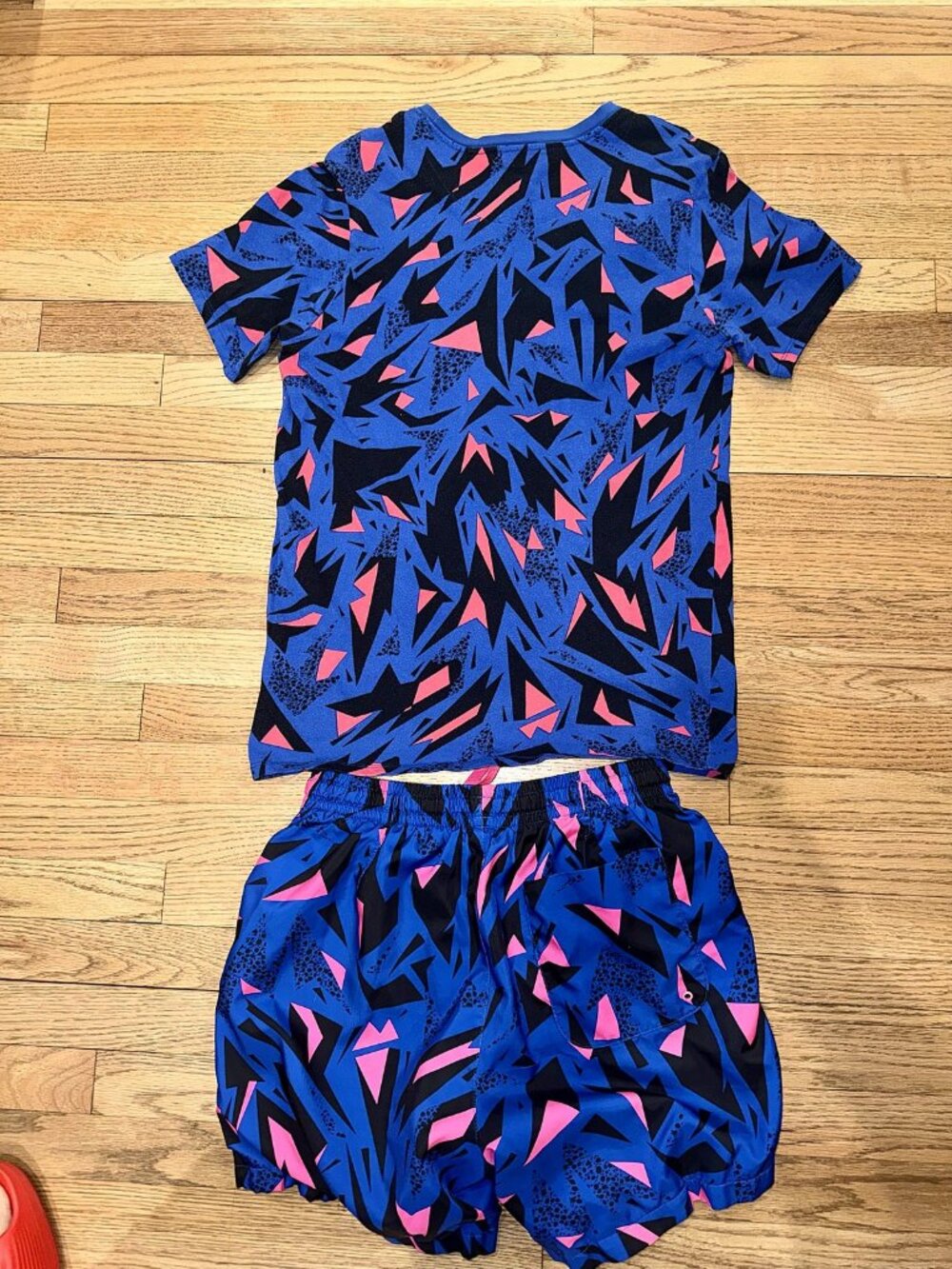 Nike Blue Pink Geometric Print Tee and Woven Shorts Matching Set M